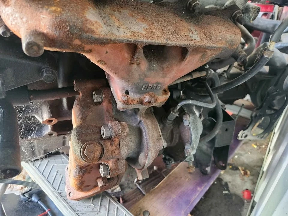 Parts & Memorabilia Engines - Image 3 of 5