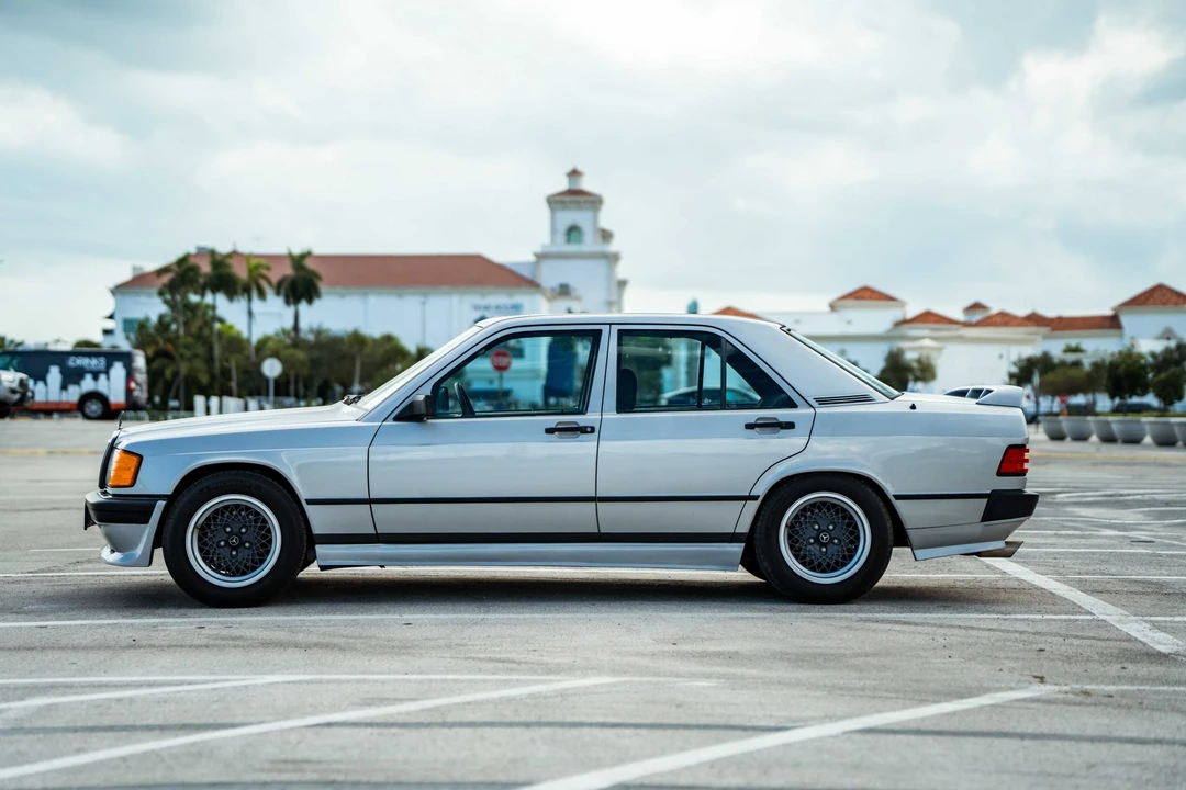 1984 Mercedes-Benz 190E - Image 10 of 31