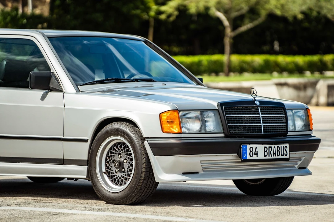 1984 Mercedes-Benz 190E - Image 17 of 31