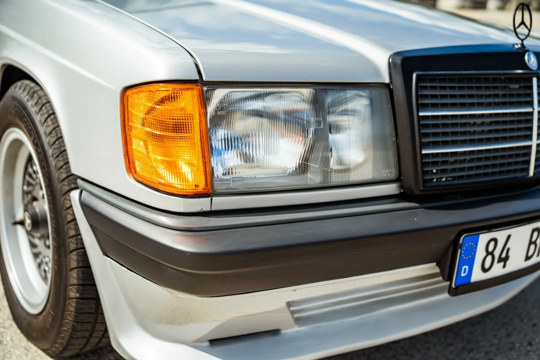 1984 Mercedes-Benz 190E - Image 19 of 31