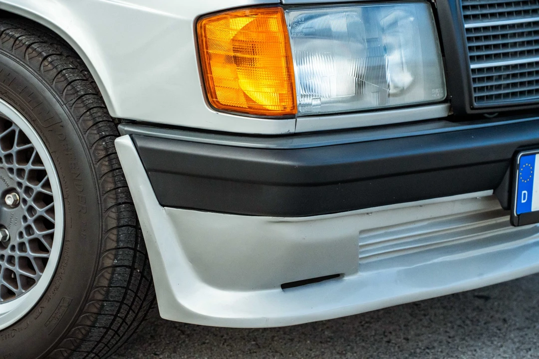 1984 Mercedes-Benz 190E - Image 28 of 31