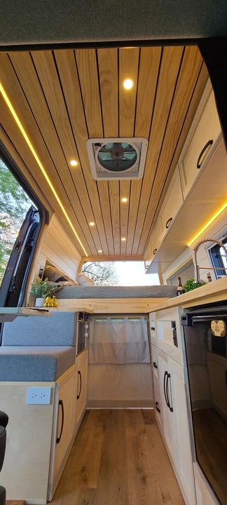 2020 Mercedes-Benz VS30 Sprinter - Image 8 of 10