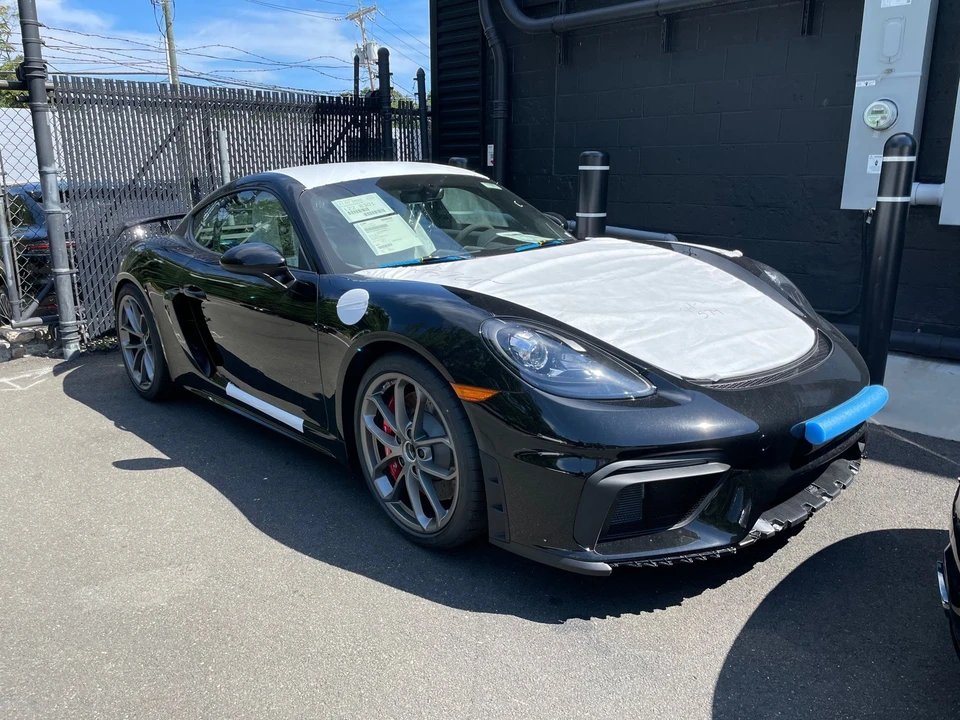 2022 Porsche 718 Cayman GT4 - Image 8 of 8