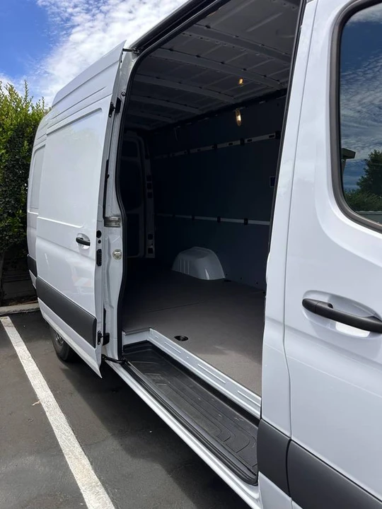 2026 Mercedes-Benz VS30 Sprinter - Image 6 of 8