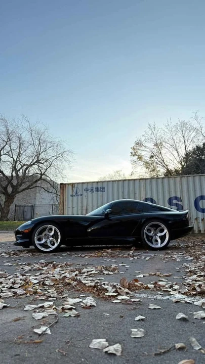 Dodge Viper - Image 7 of 9