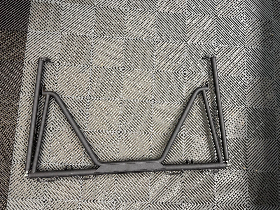 2013 Parts & Memorabilia Seats & Interior - Image 4 of 4