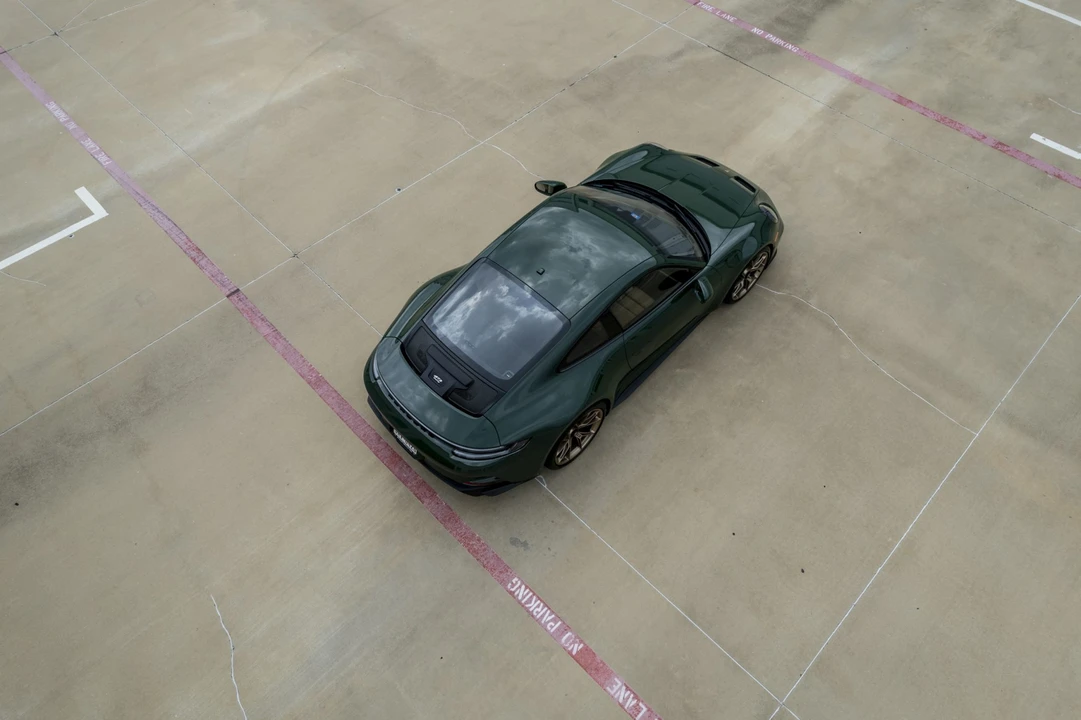 2022 Porsche 992 GT3 Touring - Image 21 of 31