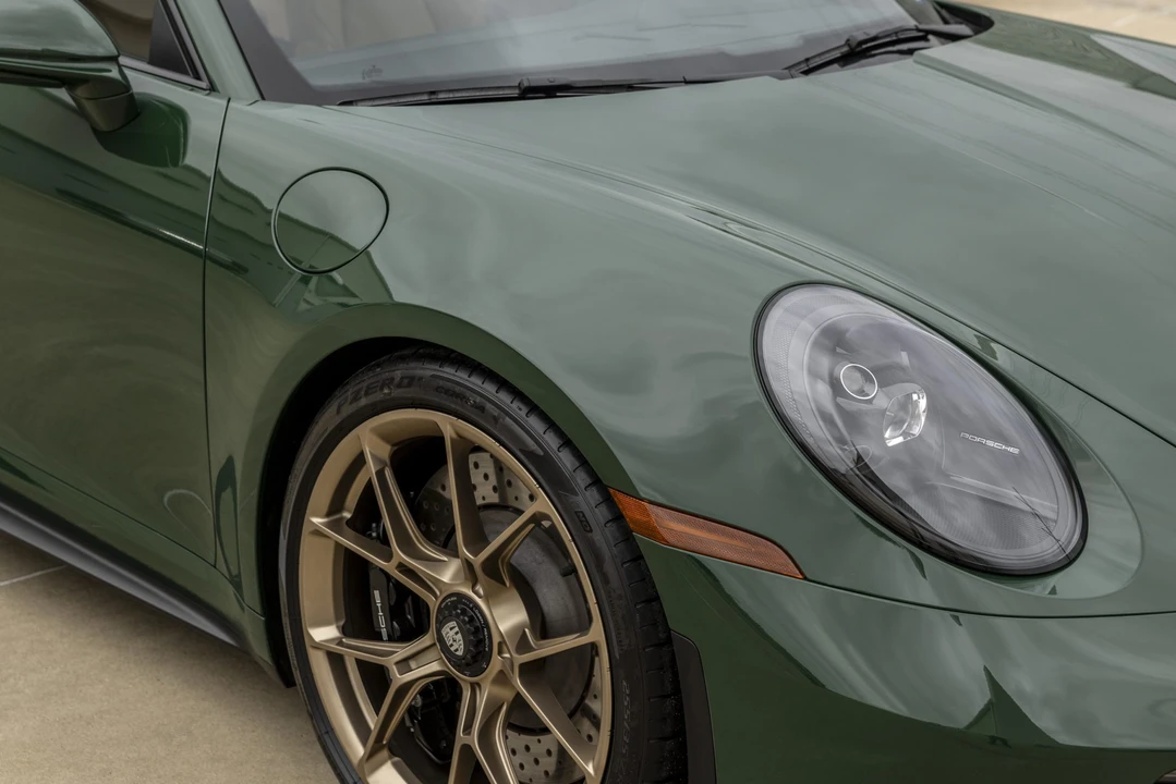 2022 Porsche 992 GT3 Touring - Image 25 of 31