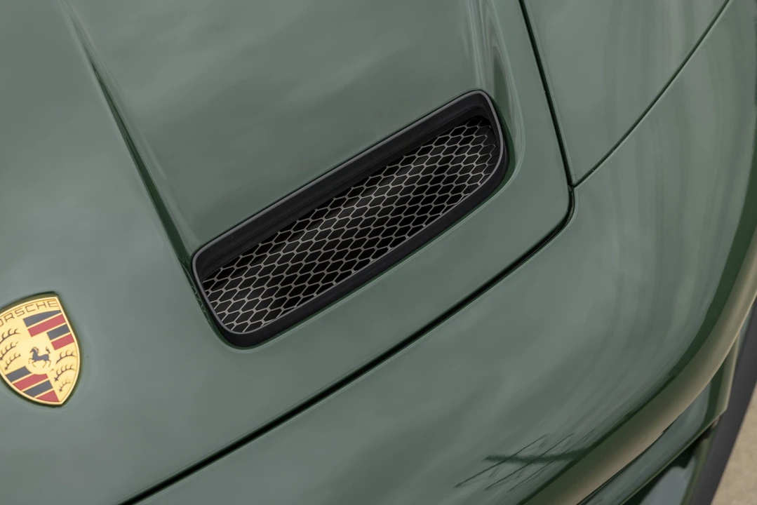 2022 Porsche 992 GT3 Touring - Image 30 of 31
