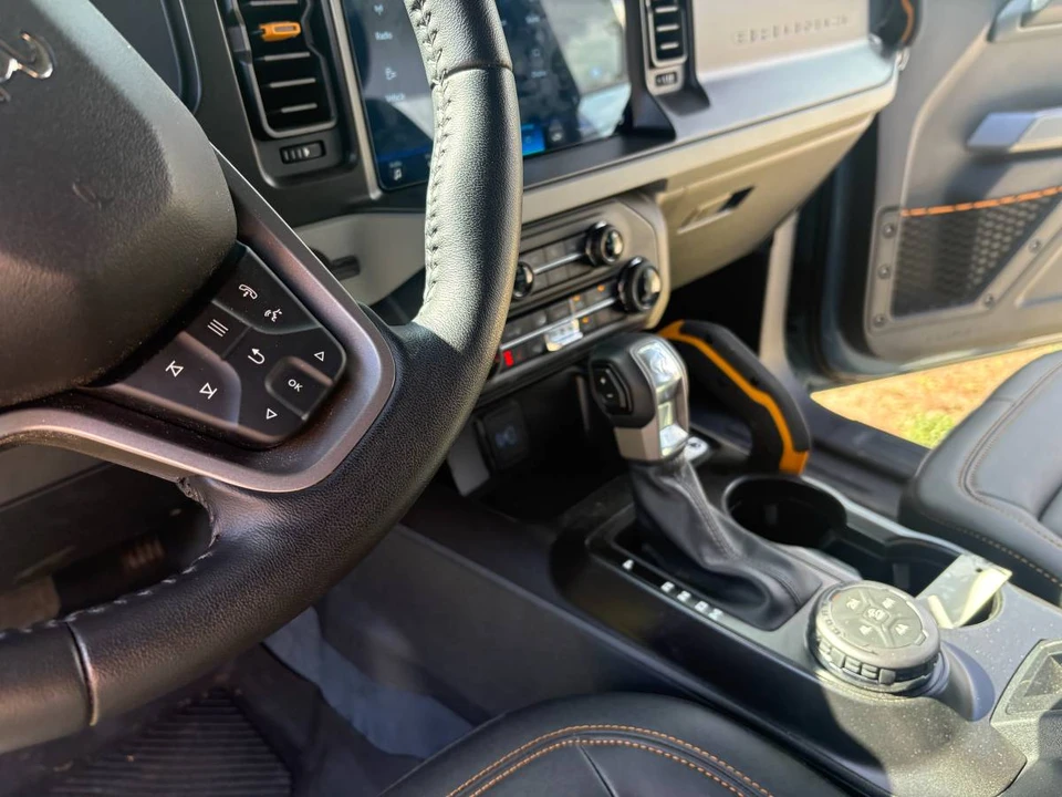 2022 Ford Bronco 6th Gen - Image 6 of 13