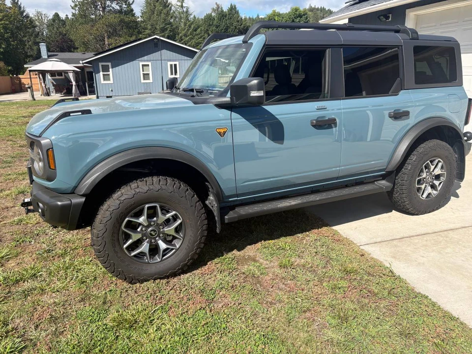 2022 Ford Bronco 6th Gen - Image 2 of 13