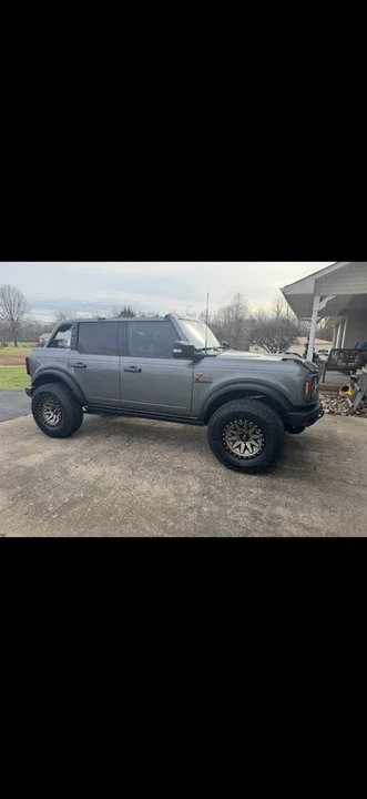 2022 Ford Bronco 6th Gen - Image 3 of 12