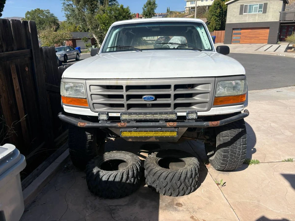 1991 Ford Bronco 4th Gen - Image 2 of 10