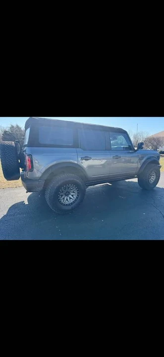 2022 Ford Bronco 6th Gen - Image 5 of 12