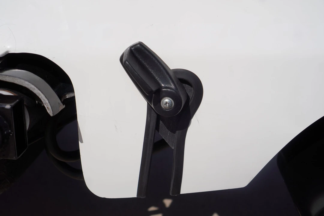Vehicle image 17 of 31