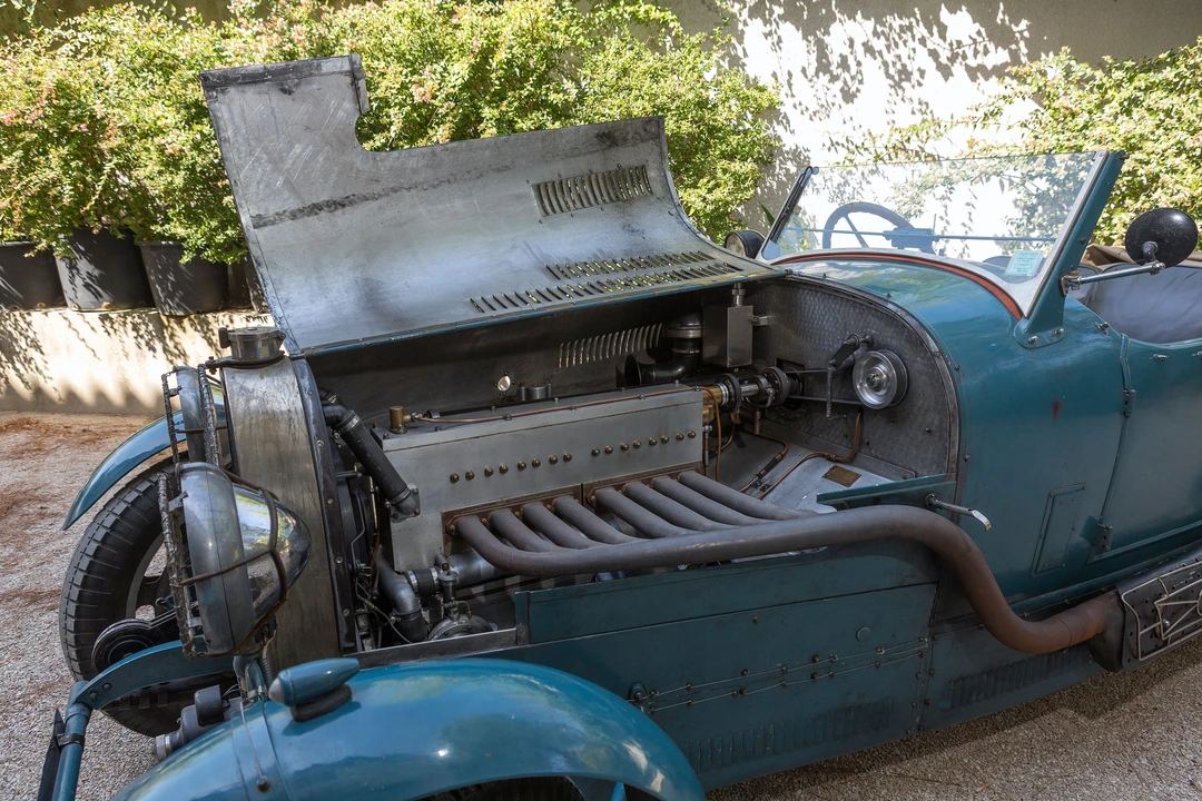Bugatti - Image 29 of 31