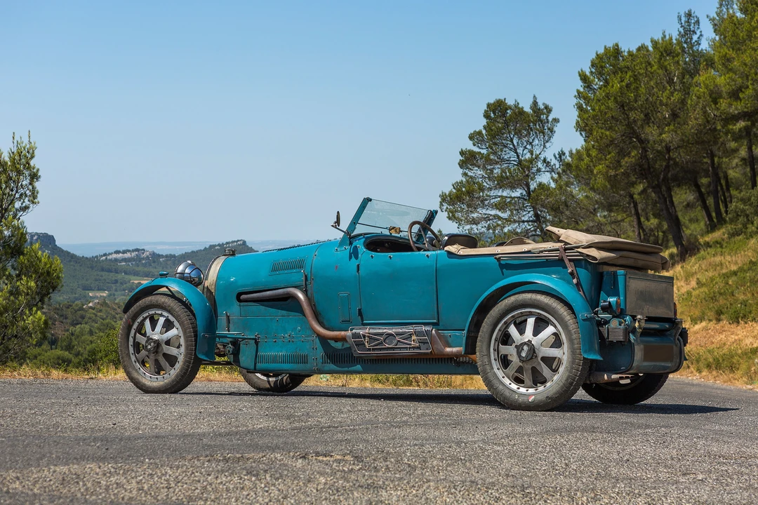 Bugatti - Image 11 of 31