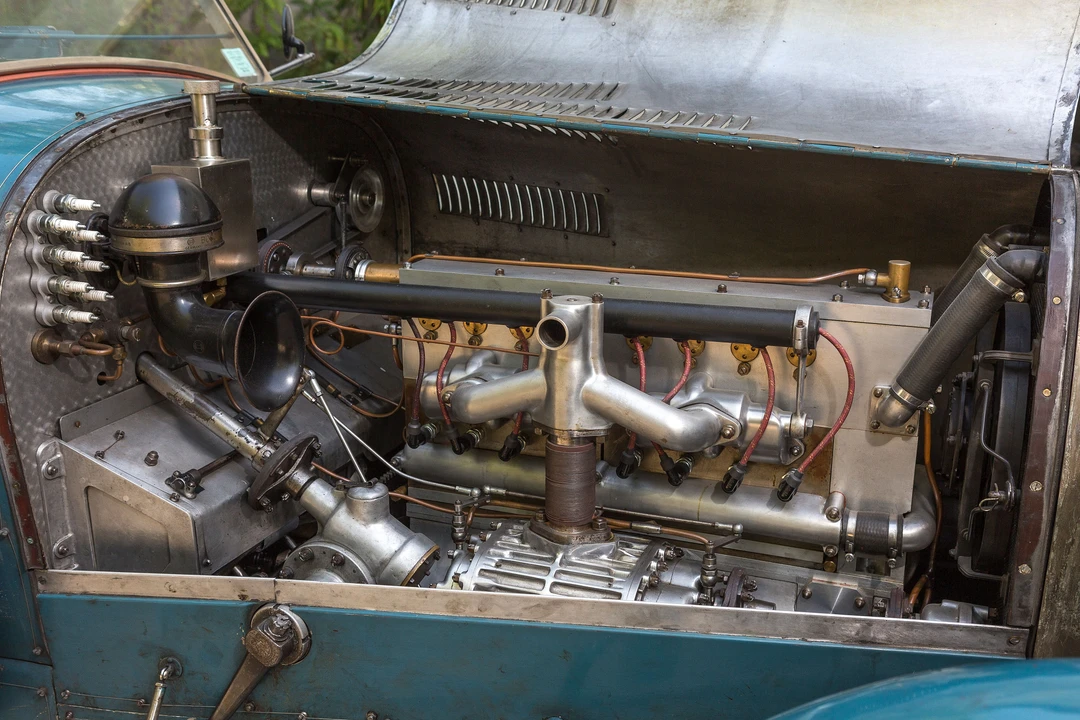 Bugatti - Image 26 of 31