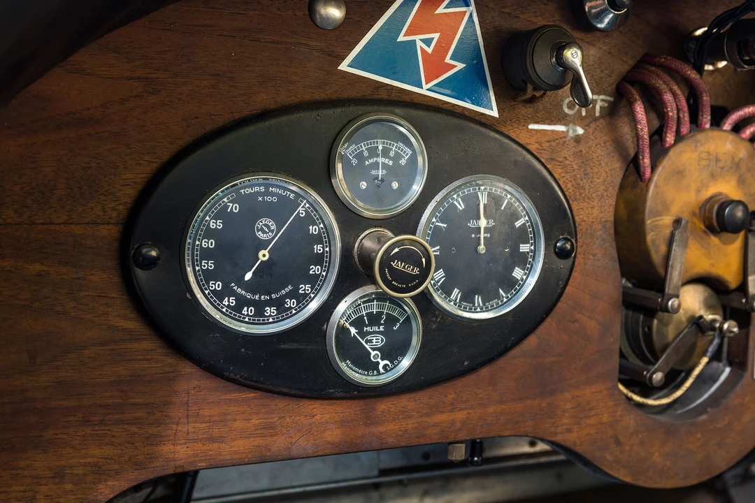 Bugatti - Image 24 of 31