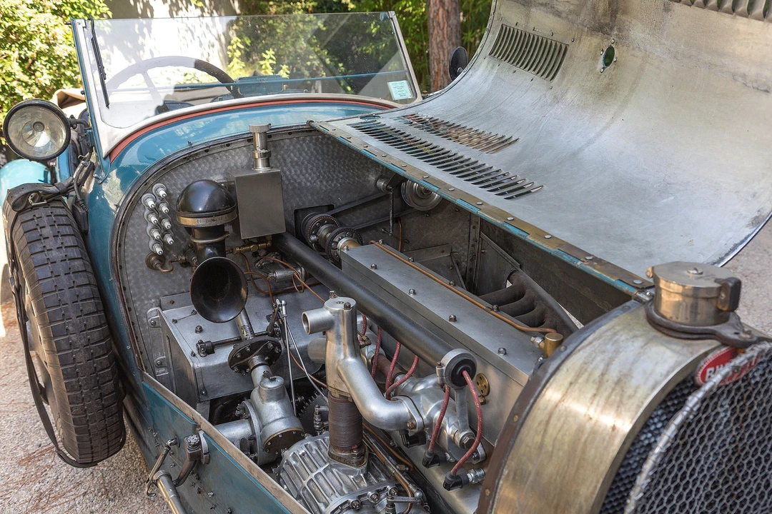 Bugatti - Image 28 of 31