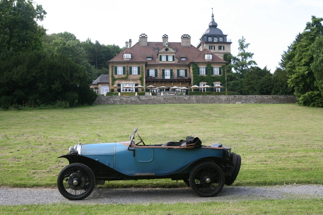 Bugatti - Image 14 of 27