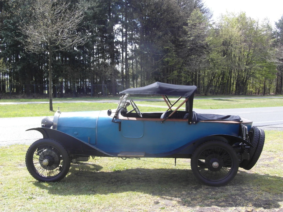 Bugatti - Image 19 of 27