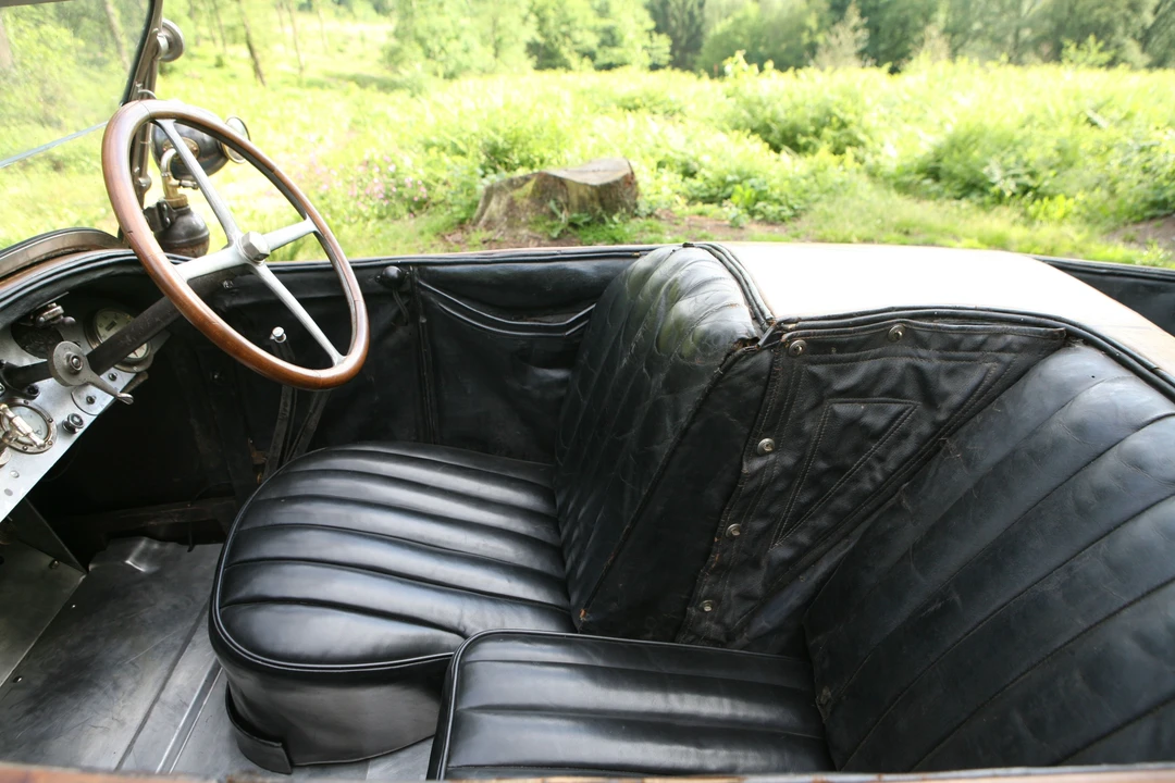 Bugatti - Image 21 of 27