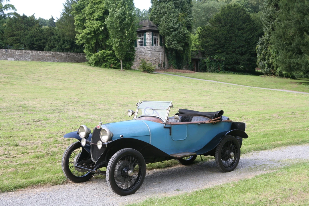 Bugatti - Image 13 of 27