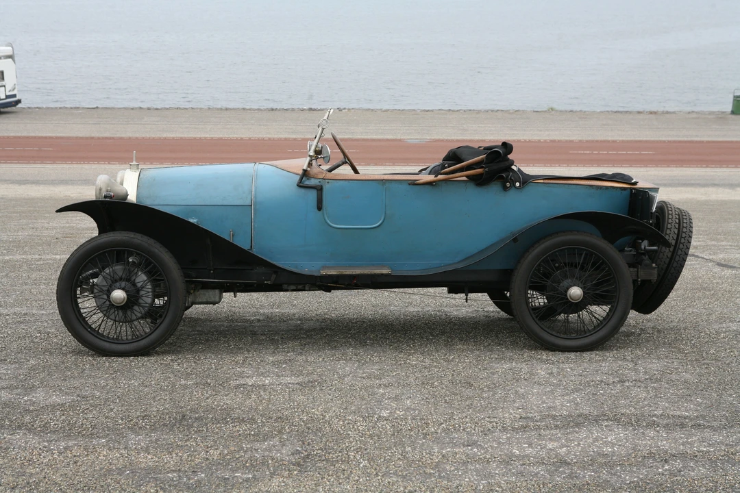 Bugatti - Image 9 of 27