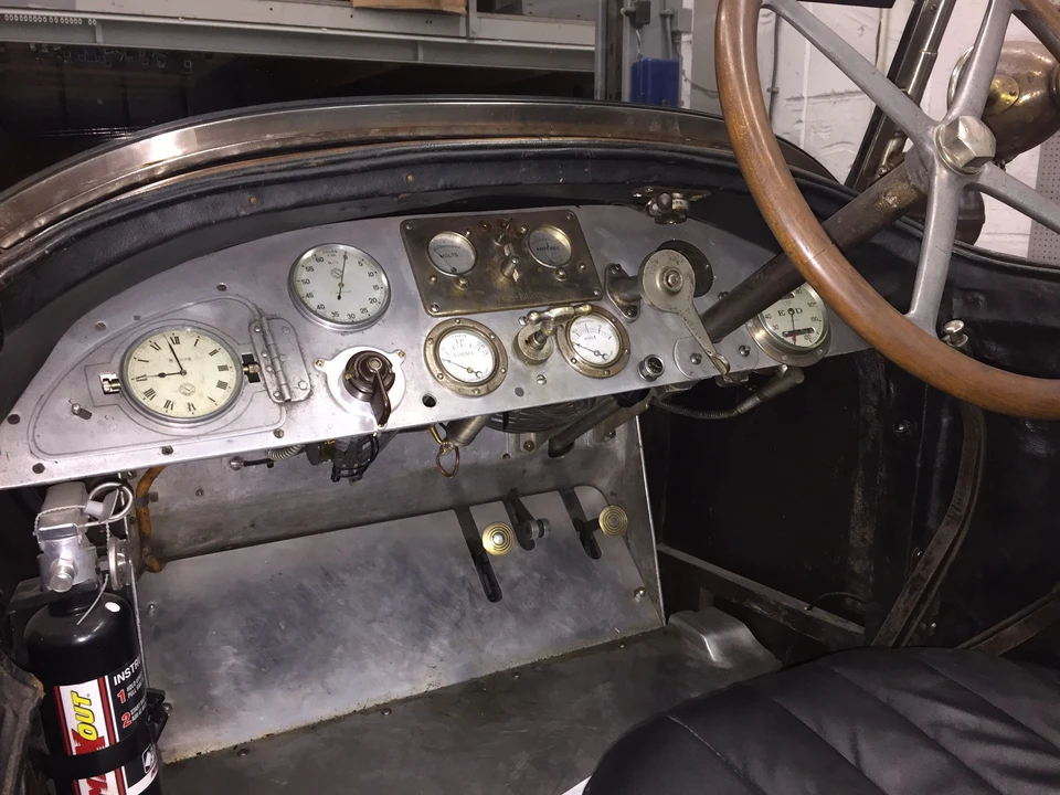 Bugatti - Image 7 of 27