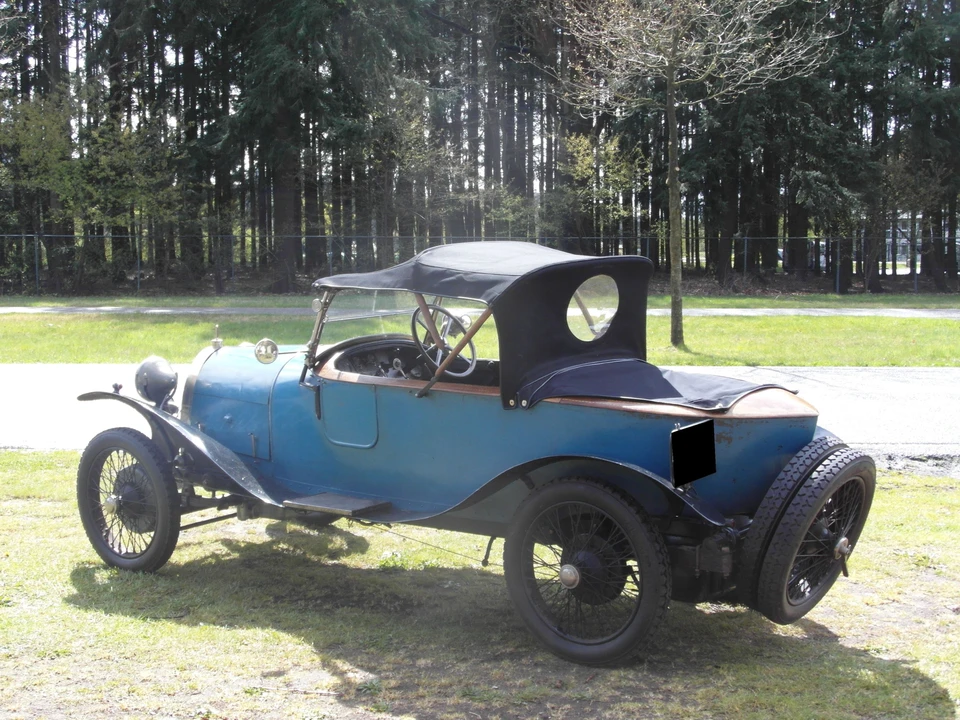 Bugatti - Image 18 of 27