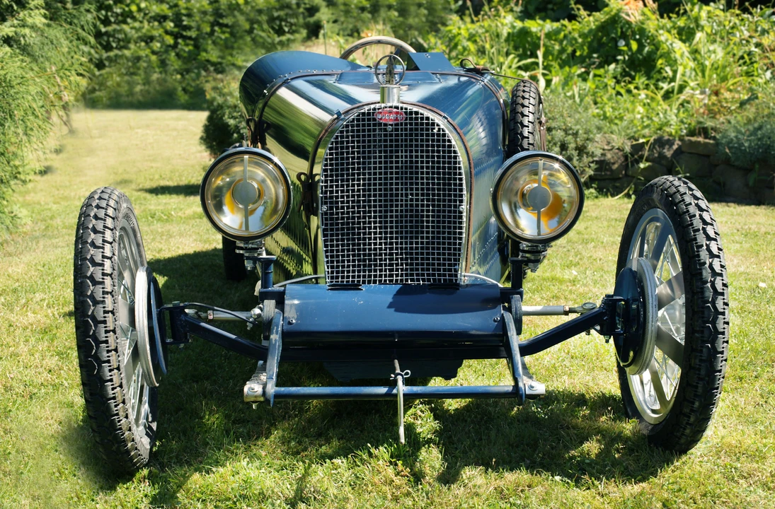 Bugatti - Image 14 of 16