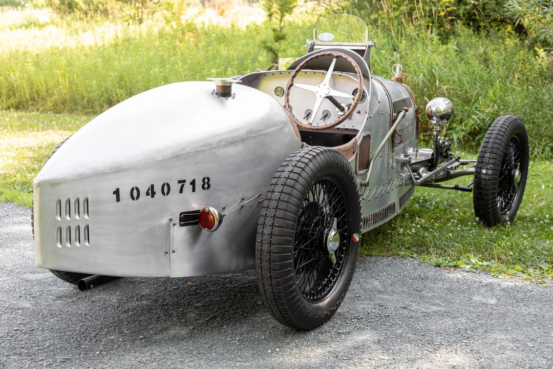 Bugatti - Image 9 of 31