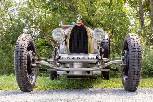 Bugatti - Image 2 of 31