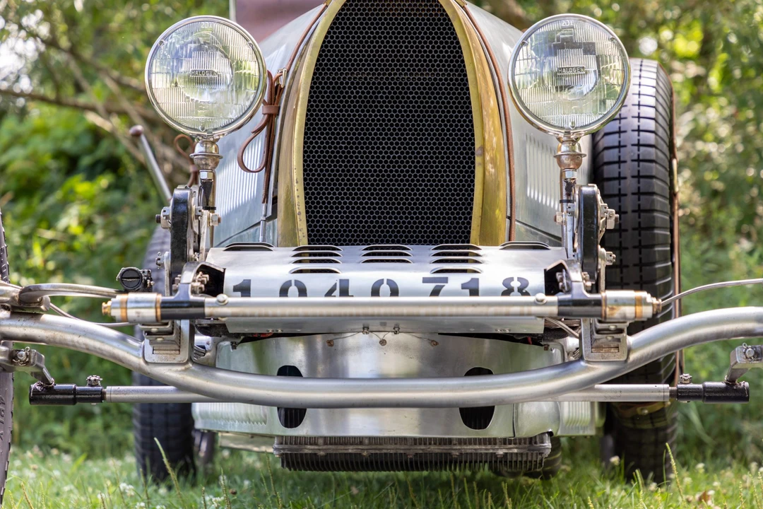 Bugatti - Image 11 of 31