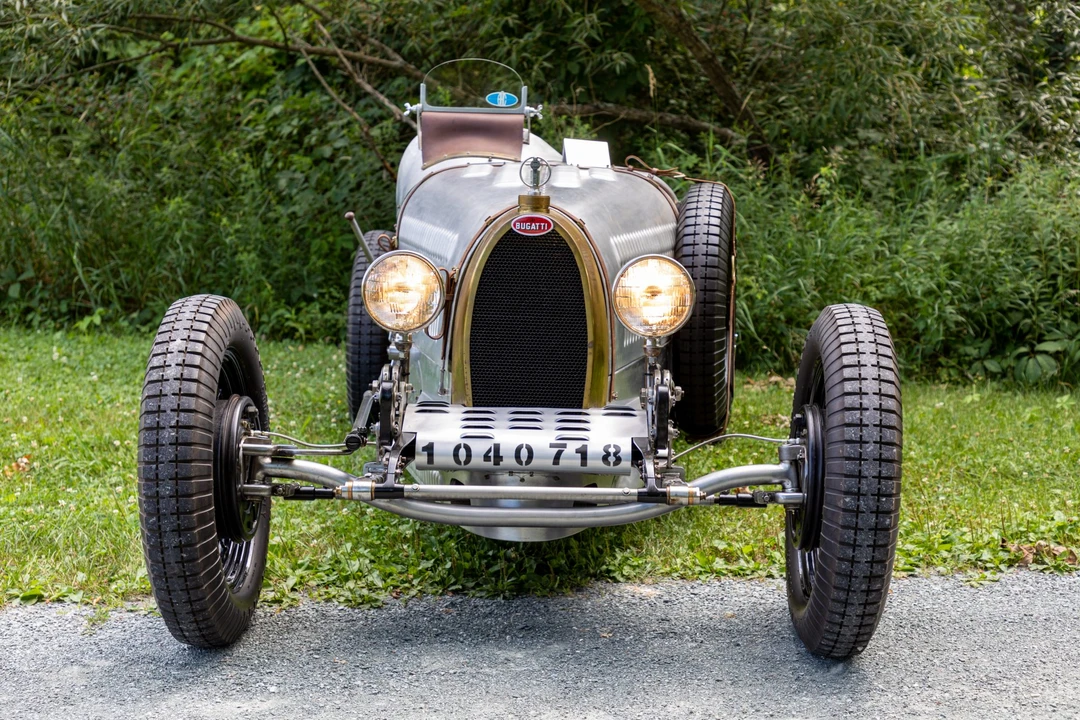 Bugatti - Image 3 of 31