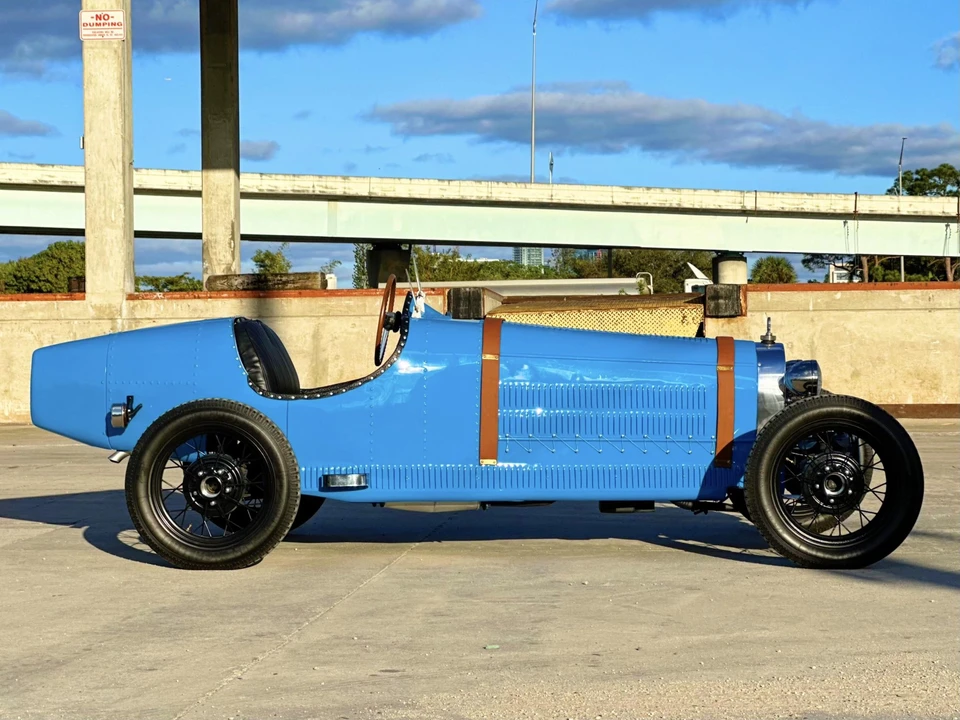 Bugatti - Image 21 of 31