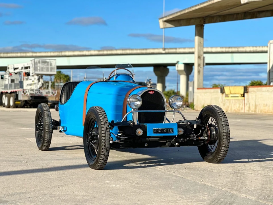 Bugatti - Image 24 of 31