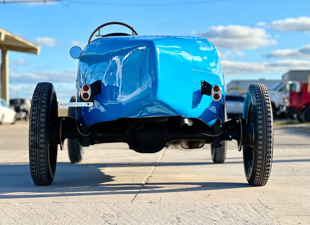 Bugatti - Image 12 of 31