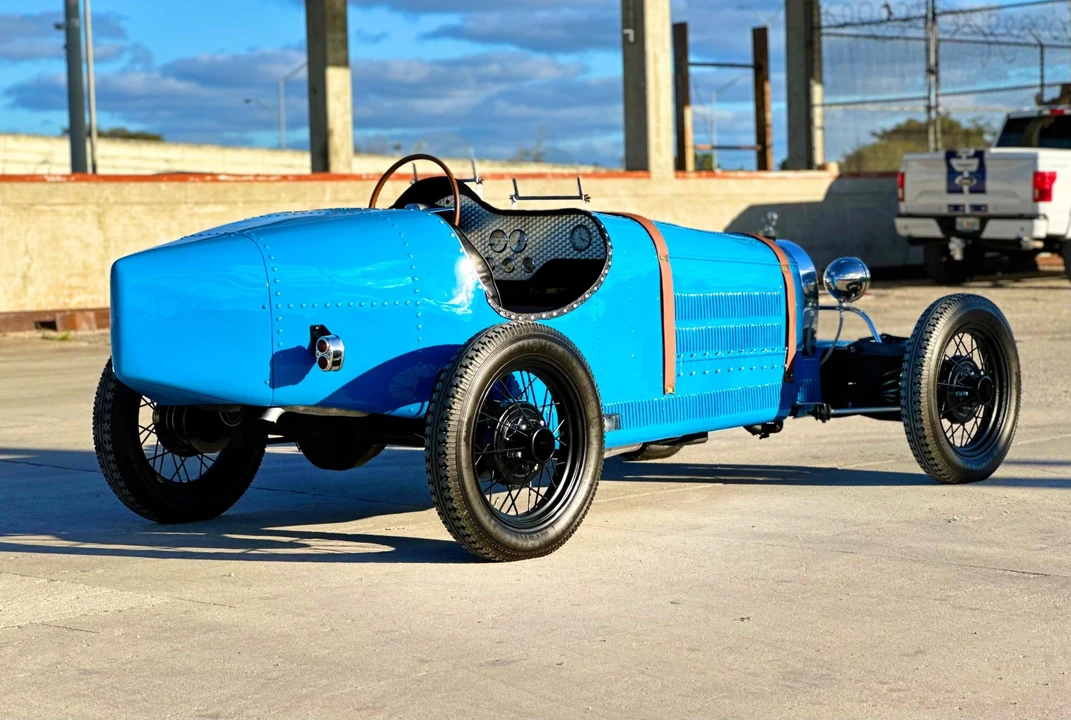 Bugatti - Image 14 of 31