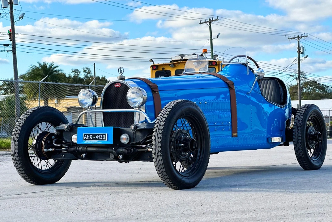 Bugatti - Image 5 of 31