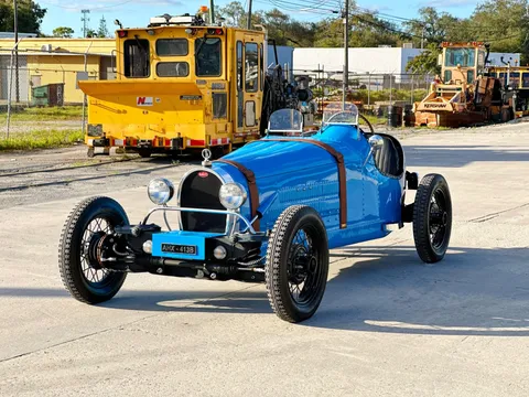 Bugatti - Image 3 of 31