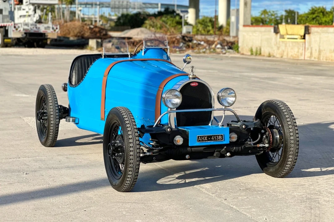 Bugatti - Image 1 of 31