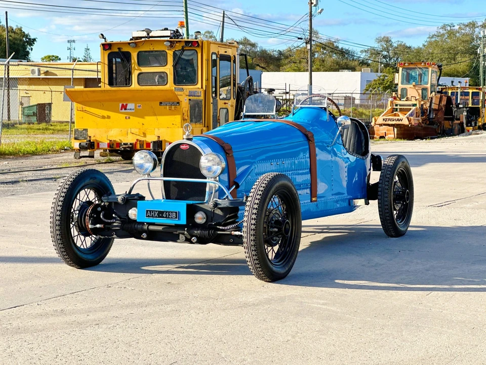 Bugatti - Image 2 of 31