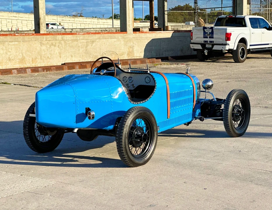 Bugatti - Image 17 of 31