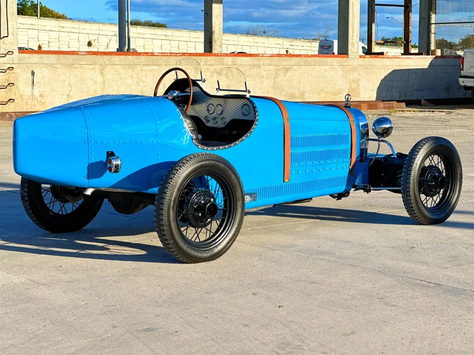 Bugatti - Image 15 of 31