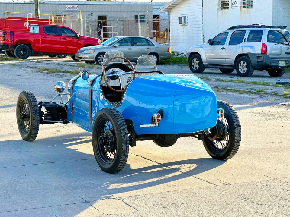 Bugatti - Image 10 of 31