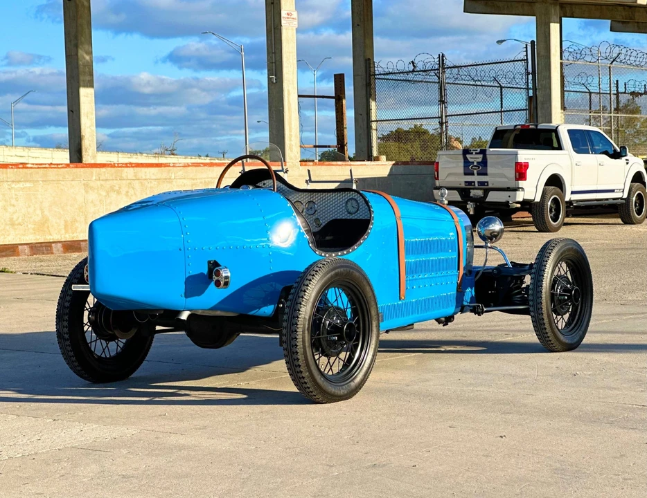 Bugatti - Image 16 of 31