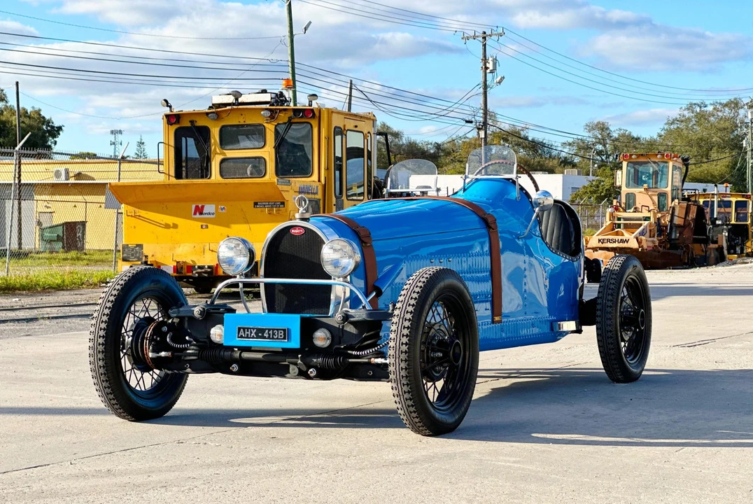 Bugatti - Image 4 of 31