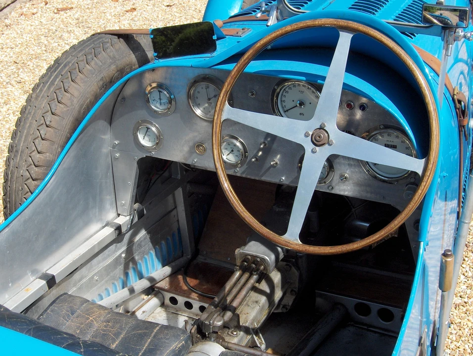 Bugatti - Image 3 of 3